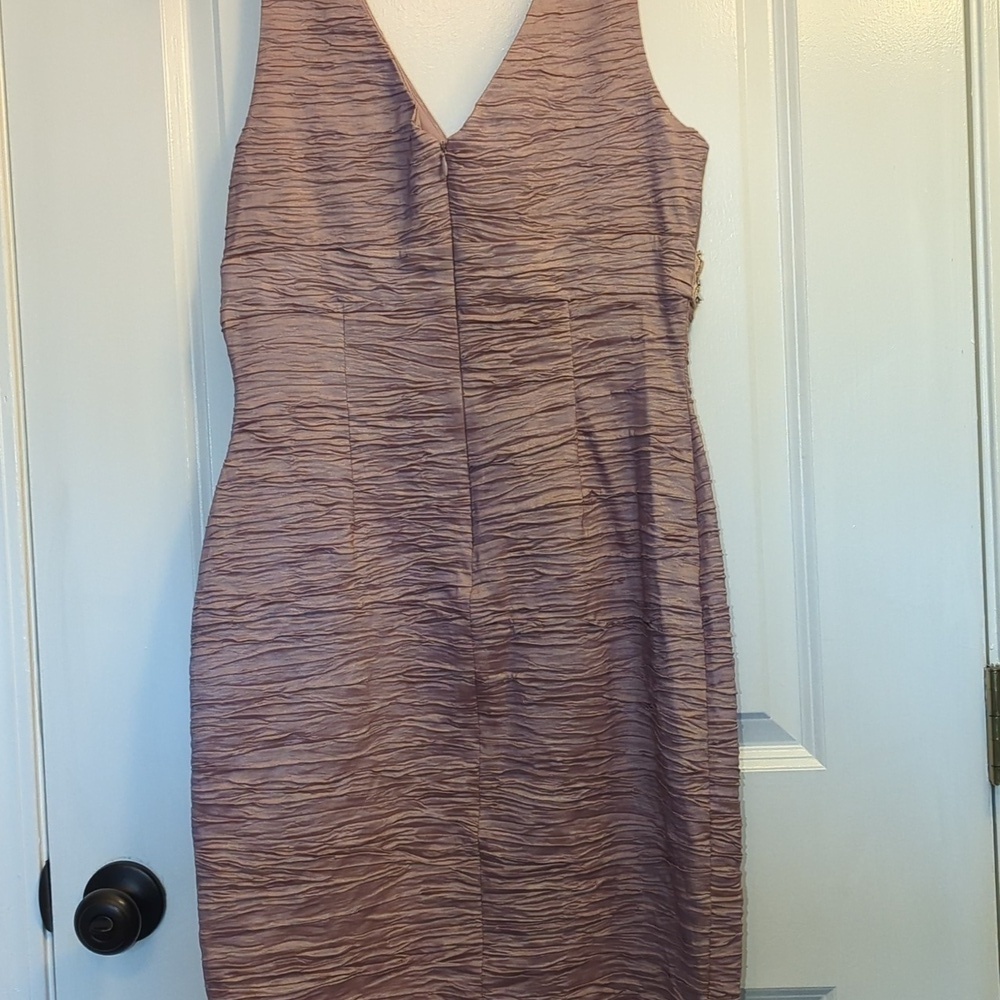 Eliza J Pink Ruched Sheath Dress with V-Neck - Picture 6 of 7